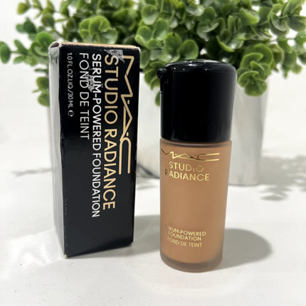 MAC Cosmetics Studio Radiance Serum-Powered Foundation C4.5 1.0oz Authentic