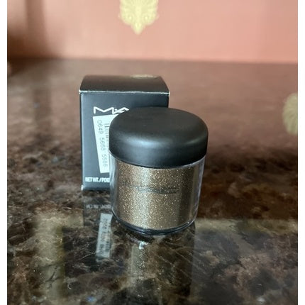 MAC Cosmetics Pigment Reflects Antique Gold in Box