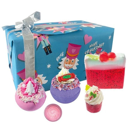 Bomb Cosmetics Whats Cracking Bath Bomb Set 4 Pieces + Soap 1 Piece