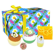 Bomb Cosmetics Just Bee Yourself Bath Bomb Set 4 Pieces + Soap 1 Piece