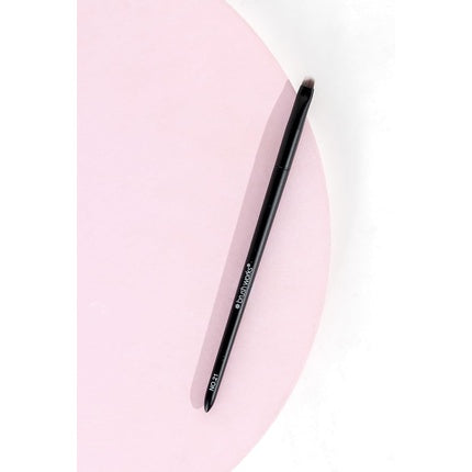 Brushworks No. 21 Precise Brow Brush