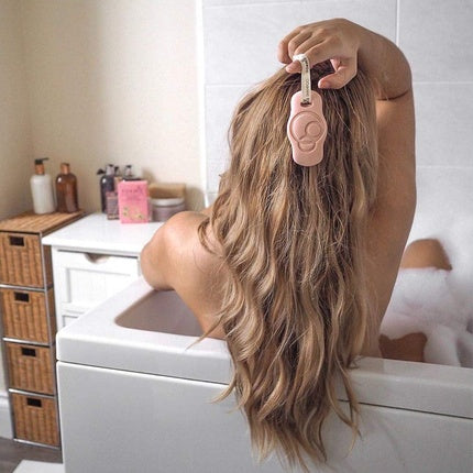 Foamie Solid Conditioner 80g for Fine and Dry Hair - Provides More Volume with Açaí Berries and Almond Extracts - 100% Vegan - Without Plastic - No Animal Testing