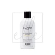 Balmain Haircare Balmain Illuminating Shampoo Silver Pearl 300ml Neutralizes Yellow Tones