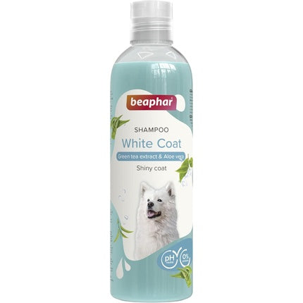 Beaphar White Coat Dog Shampoo with Green Tea Extract and Aloe Vera